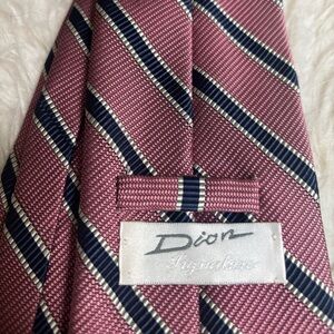 DIOR SIGNATURE NAVY & PINK STRIPED CLASSIC LUXURY 100% ITALIAN SILK TIE
